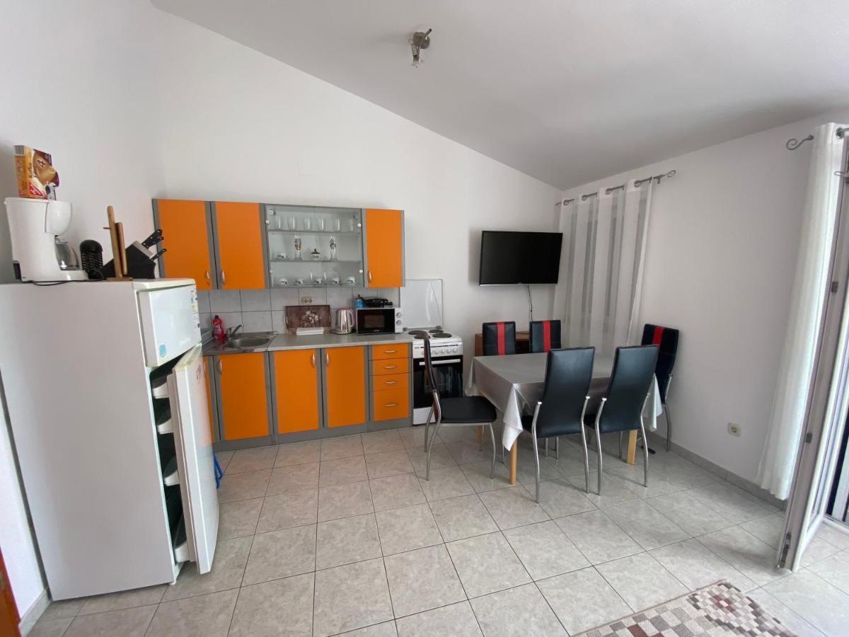 Apartmani Anita Starigrad Paklenica Exterior foto