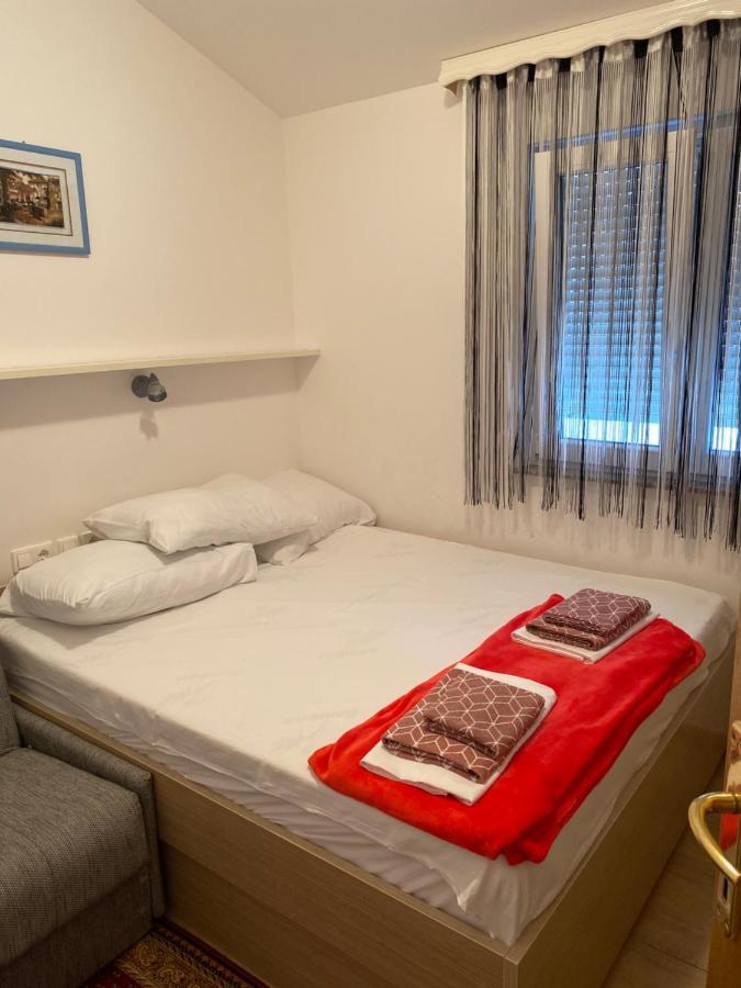 Apartmani Anita Starigrad Paklenica Exterior foto